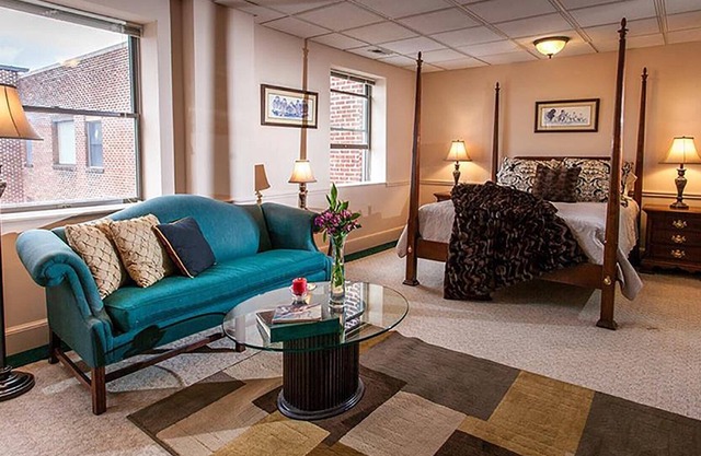 Newly Updated Hendersonville Main Street Efficency 6th Floor Skyland Building