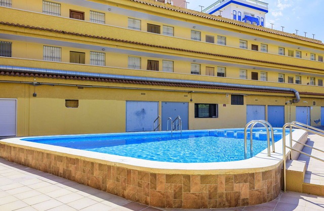 Nice apartment for 4 guests with pool, A/C, WIFI, TV, terrace and pets allowed
