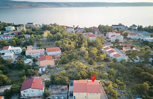 Nice apartment in starigrad paklenica