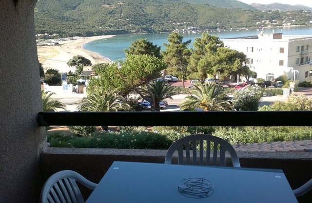 Nice apartment by the sea