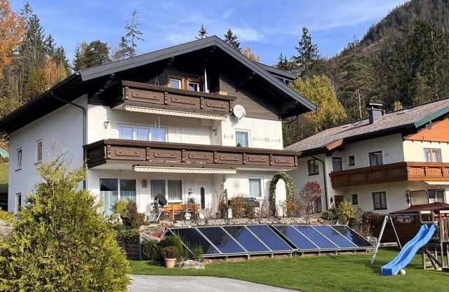 Nice apartment for 10 people with WIFI, TV, patio and pets allowed