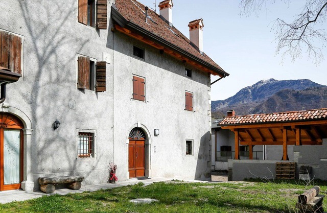 Nice apartment for 2 people with WIFI, TV, patio and parking