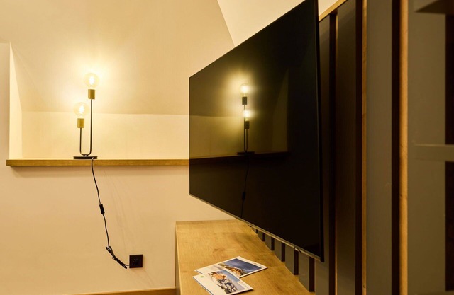 Nice apartment for 4 guests with WIFI, TV, pets allowed and parking