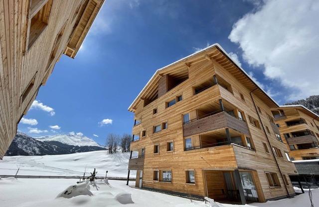 Nice apartment for 4 people with WIFI, hot tub, pool, TV, balcony and panoramic view