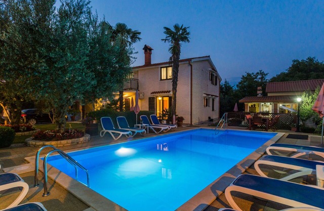 Nice apartment for 5 guests with WIFI, pool, A/C, TV, terrace and pets allowed