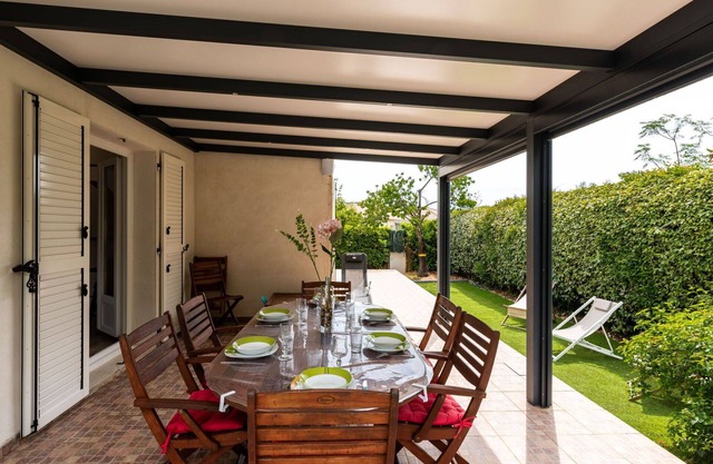 Nice apartment for 6 guests with WIFI, pool, TV and terrace