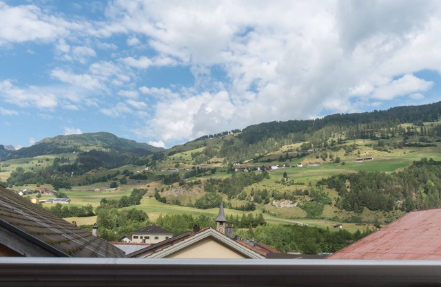 Nice apartment for 7 people with WIFI, TV, balcony and panoramic view