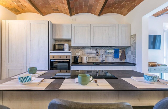 Nice apartment for 6 people with A/C, WIFI and pets allowed