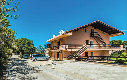 Nice Apartment In Bosana With Wifi