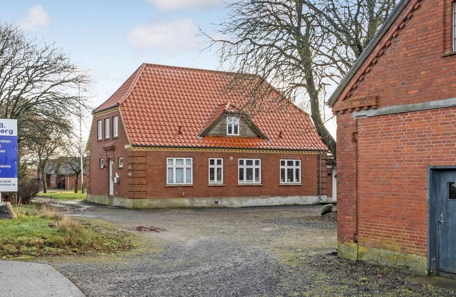Nice apartment in Esbjerg V with WiFi