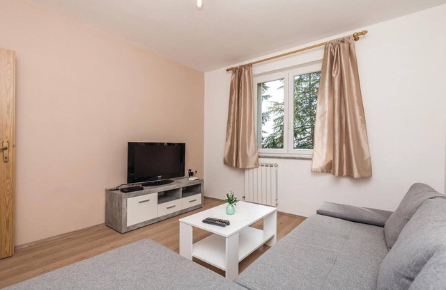 Nice apartment in Lovran