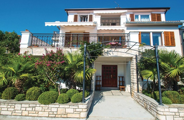 Nice apartment in Rabac with kitchen