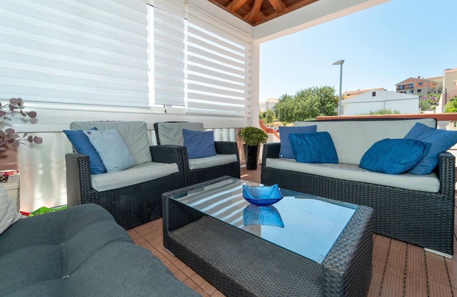 Nice apartment in Sali with WiFi