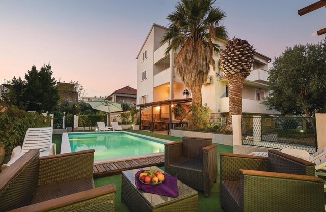 Nice apartment in Split with WiFi