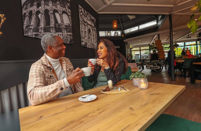 Nice apartment in villa for 4 guests with WIFI, pool, TV and terrace