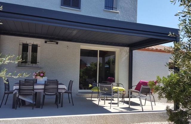 Nice bungalow 10 mn by car to go to sea