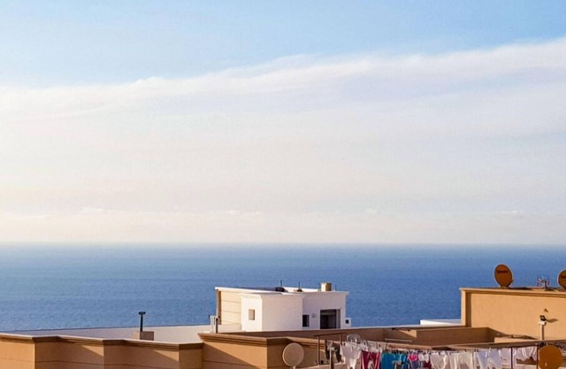 Nice, Clean & Close to Beaches and City Center
