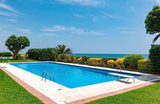 Nice apartment for 6 people with pool, WIFI, TV and balcony