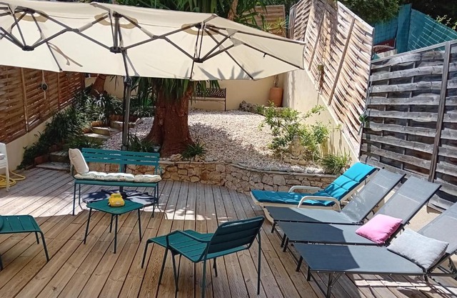 NICE- GAIRAUT - JARDIN PRIVE- GRAND F1 LUMINEUX-Piscine Collective