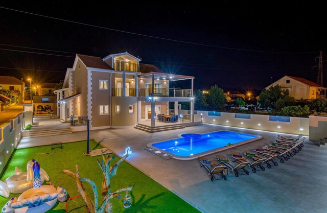 Nice home in Dubrava kod Sibenika