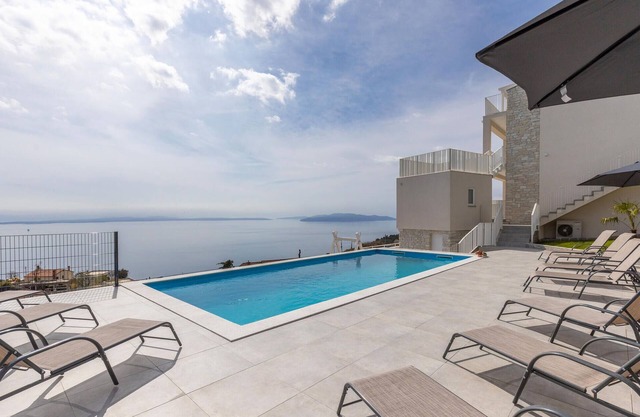 Nice home in Bregi with house sea view