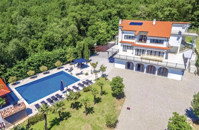 Nice home in Bribir with sauna