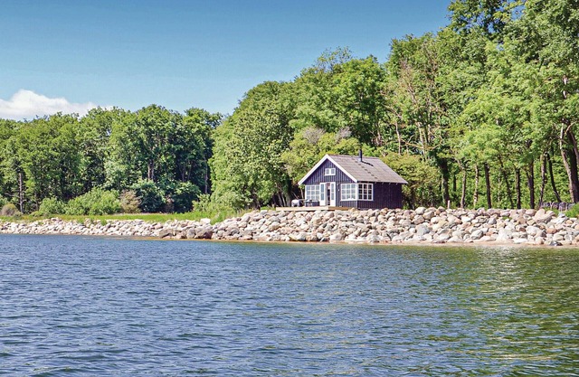 Nice home in Broager with WiFi