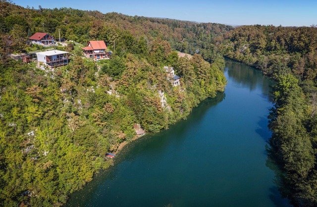 Nice home in Dobrenici with sauna