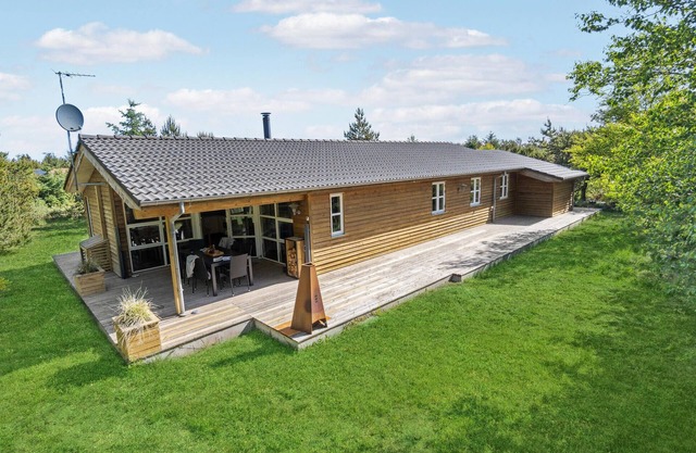 Nice home in Fjerritslev with sauna