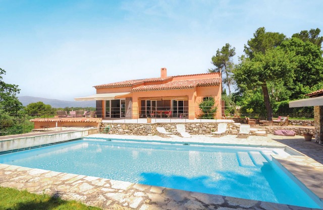 Nice home in Roquefort les Pins