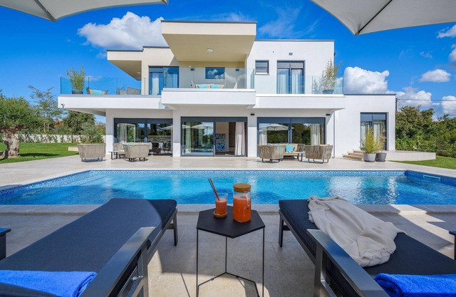 Nice home in Jehnici with WiFi