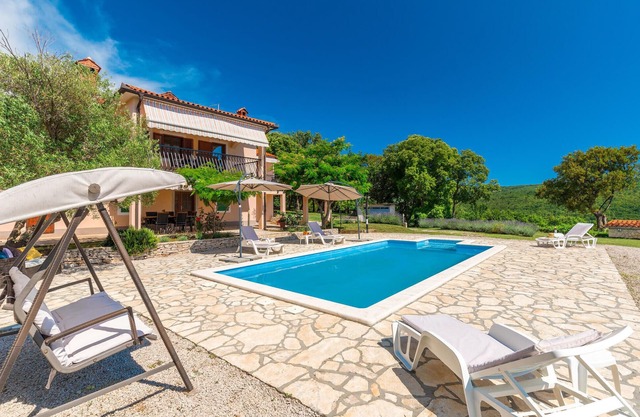 Nice home in Labin with WiFi