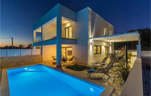 Nice Home In Linardici With Wifi