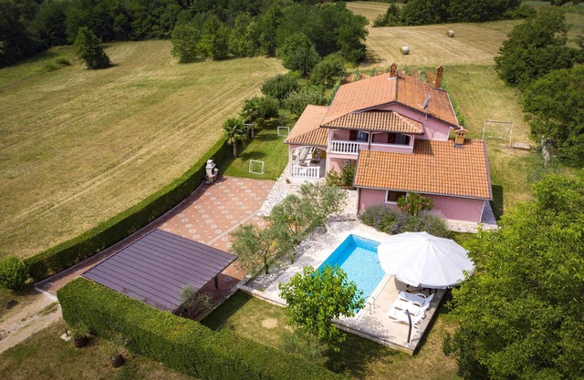 Nice home in Livaki with kitchen