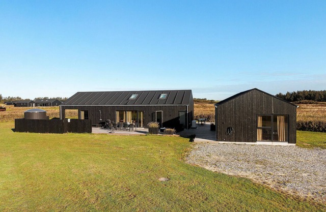 Nice home in Løkken with sauna