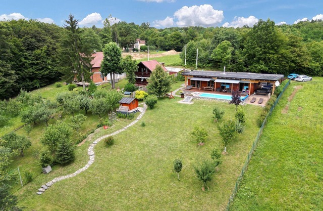 Nice home in Rakov Potok with WiFi