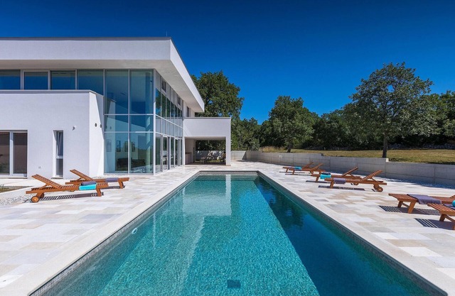 Nice home in Rovinj with sauna