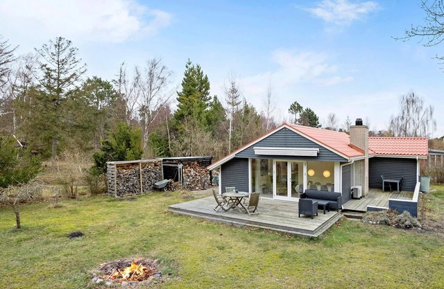 Nice home in Sjællands Odde with WiFi