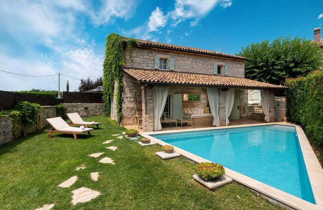 Nice home in Sveti Lovrec