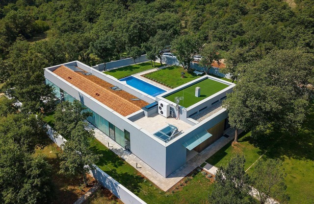 Nice home in Svetvincenat with sauna