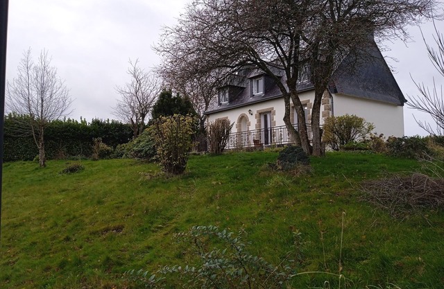 Nice house in Plélauff
