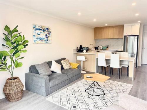 Nice New 3 bedroom Townhouse U4