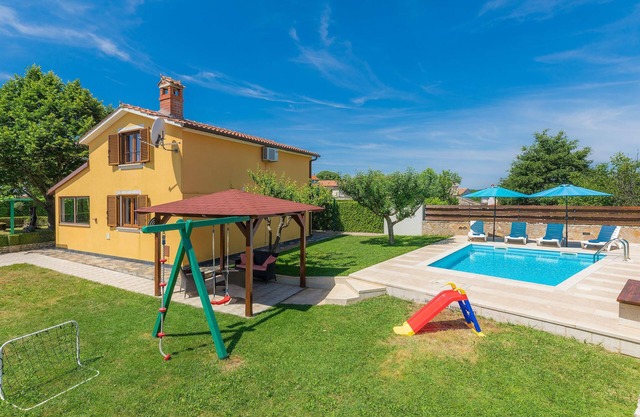 Nikolina by Interhome