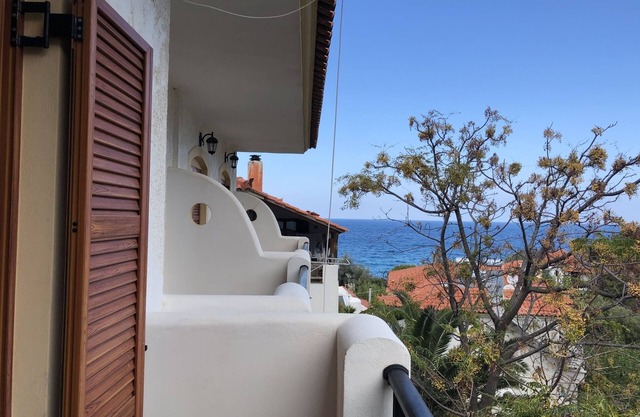Nikos Apartments A8 - One Bedroom Apartment, Sleeps 3