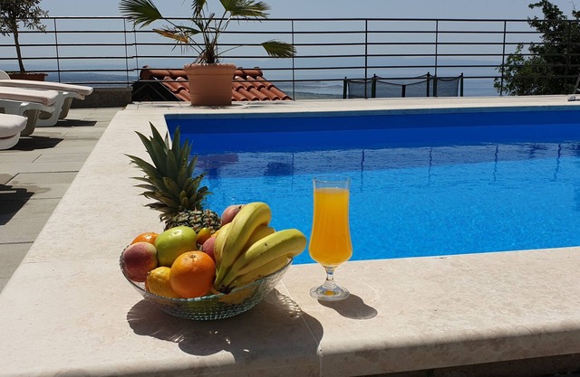 "Nilaria" sea view apartment & pool near Krk, Rijeka