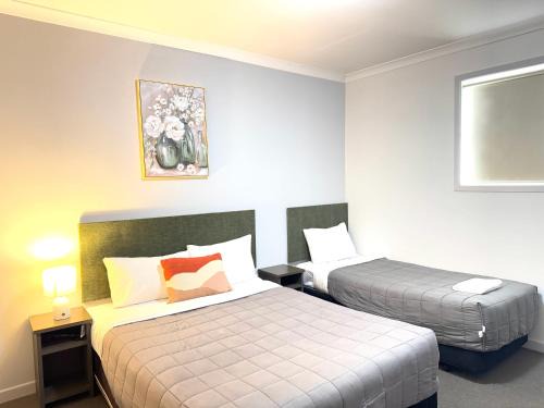 No 1 Motels