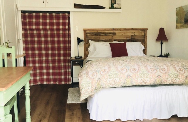 No Cleaning Fees Come relax, sunbath, sit around the fire, dine and enjoy life