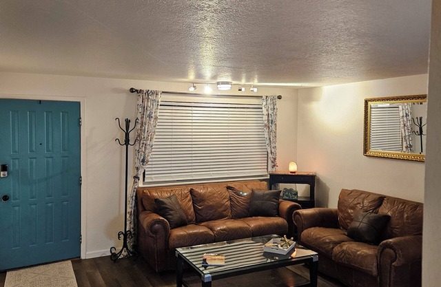 No Place Like Home! Animals welcome