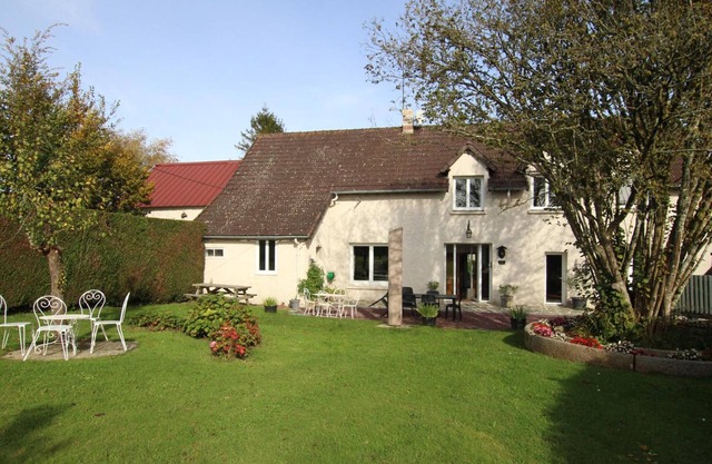 Norman house with garden and pets allowed