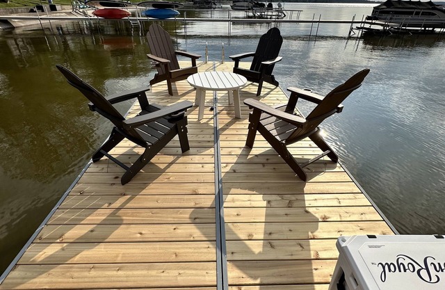 North View Cabins #2 - Cozy 2Bed/1Ba Cabin with Private Deck on the Lake!